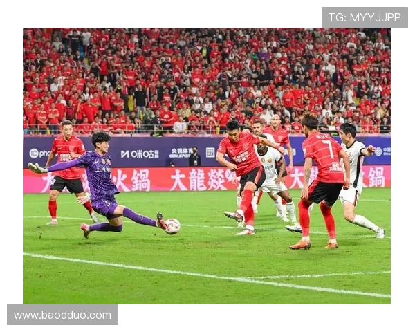 成都排球队在全国锦标赛积分榜上以100分稳居第一名展现强劲实力